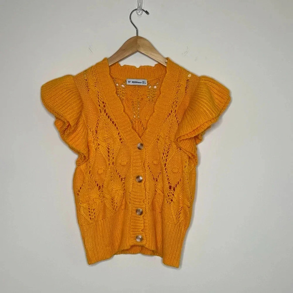 BBWM WOMAN Flutter Sleeve Cardigan Size Small - Picture 1 of 5